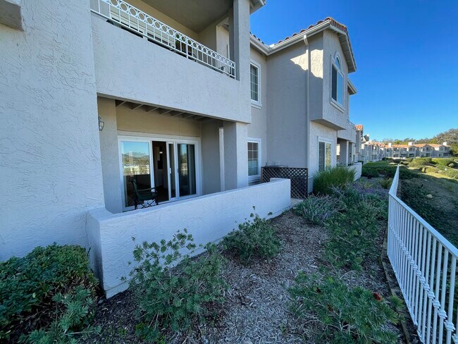 Building Photo - 1514 Caminito Aguar