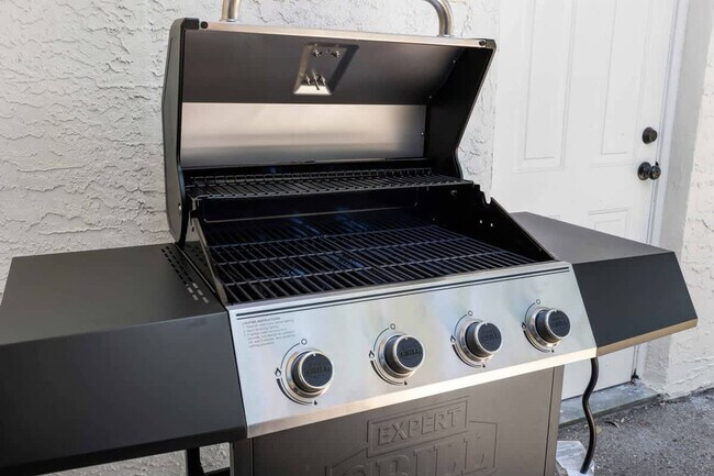 Building Photo - 1941 Tidewater Ct