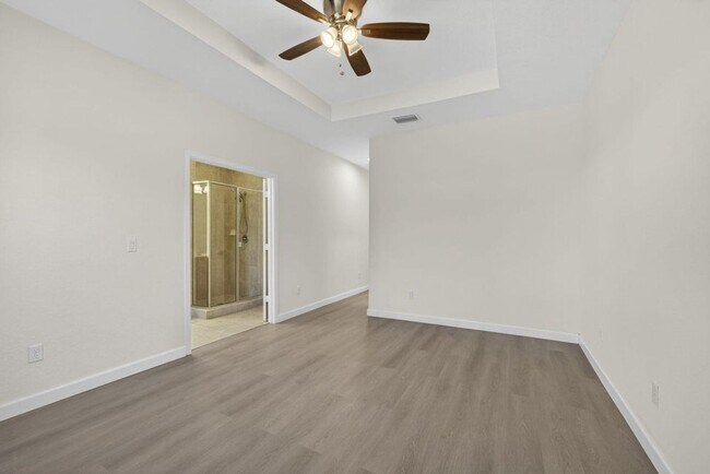 Building Photo - 10348 Wellington Parc Dr