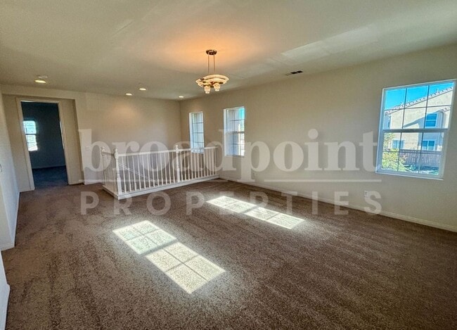 Building Photo - 1650 N Las Flores Dr