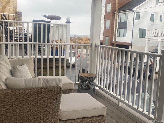 Building Photo - 18 Tennessee Ave