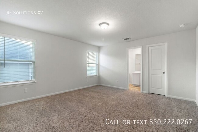 Building Photo - "Spacious 4-Bedroom Sanctuary with 3.5 Bat...