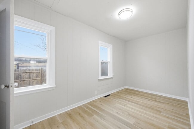 Building Photo - Cozy 3-Bedroom, 1-Bath Single-Family Home – 1,104 sq ft