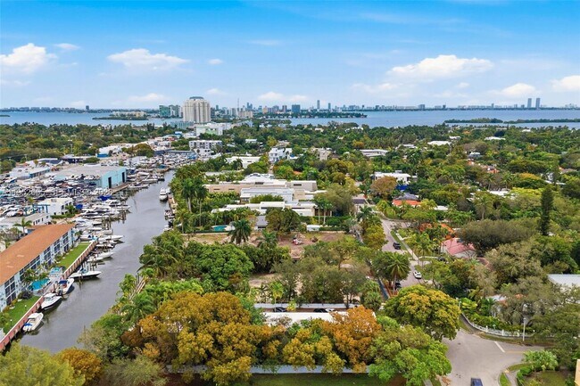 Building Photo - 645 NE 77th St