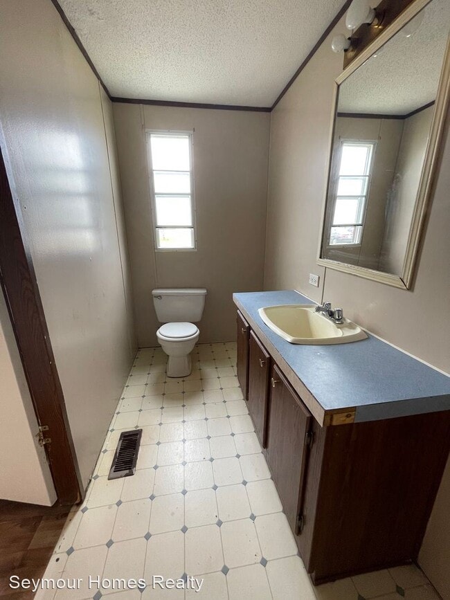 Building Photo - 3 br, 2 bath House - 104 Clawson Drive