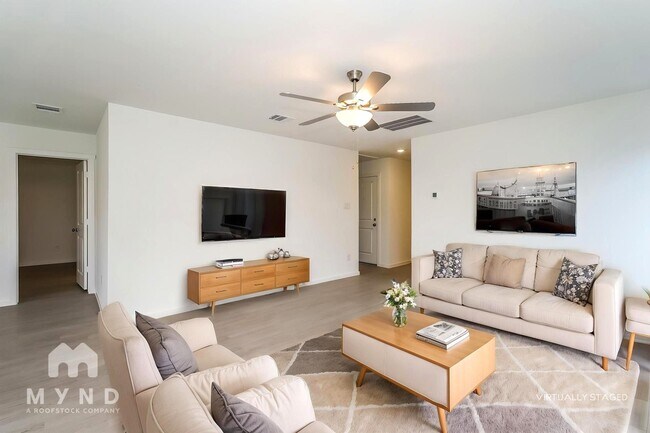 Building Photo - 2732 River Knl Ln