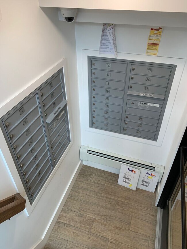 Building Photo - CHELSEA/BOSTON NEW LUXURY STUDIO- NO BROKER FEE! NO BROKER OR RENTAL FEES & FULLY FURNISHED!!