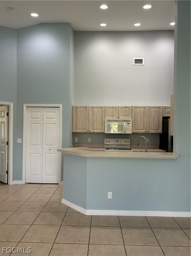 Building Photo - 19933 Lake Vista Cir