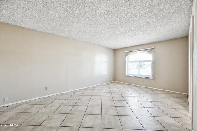 Building Photo - 7725 E Rovey Ave