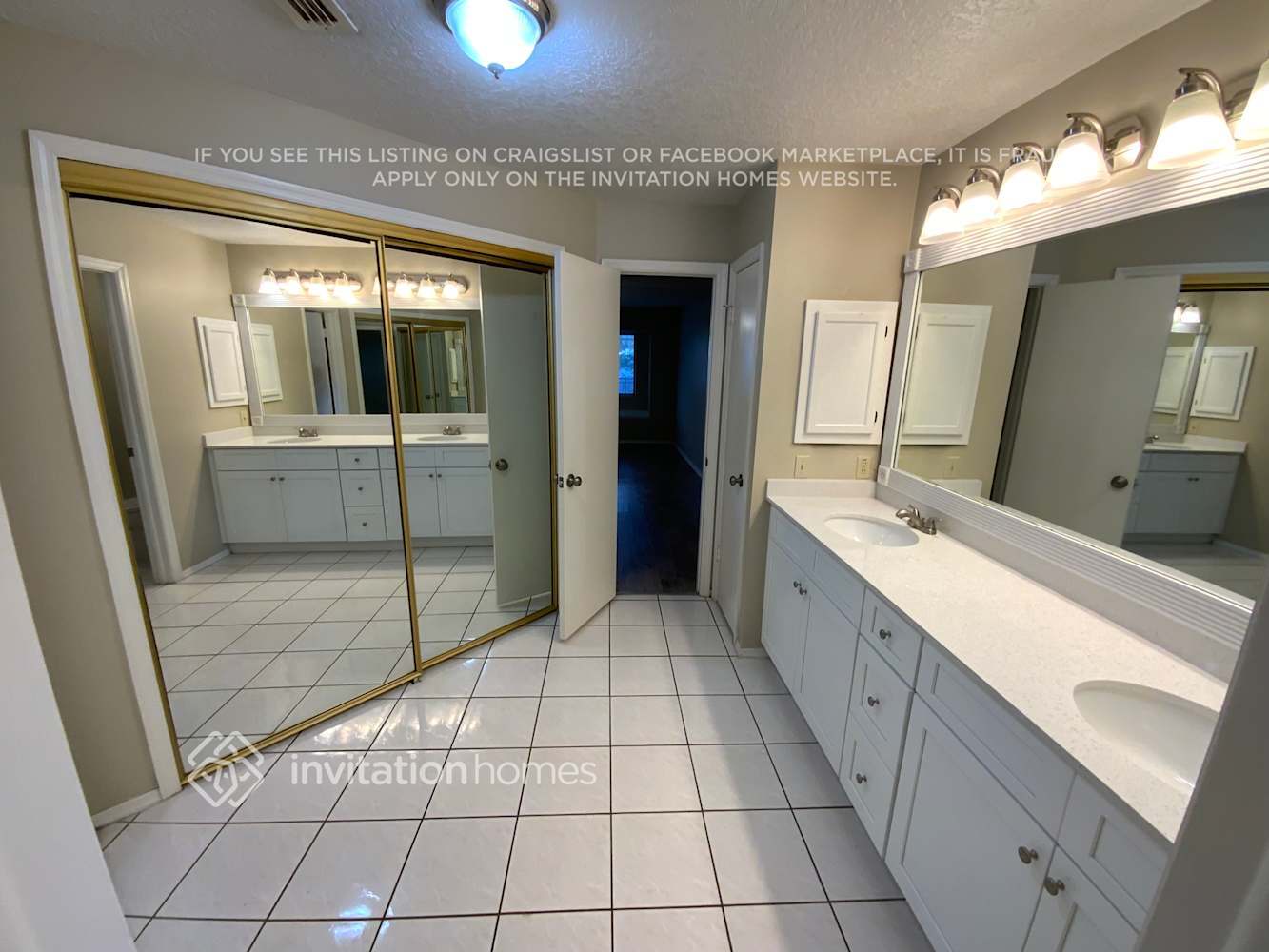 Building Photo - 3871 Biscayne Dr