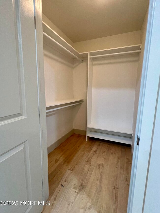 Building Photo - 7-1 Seattle Ct