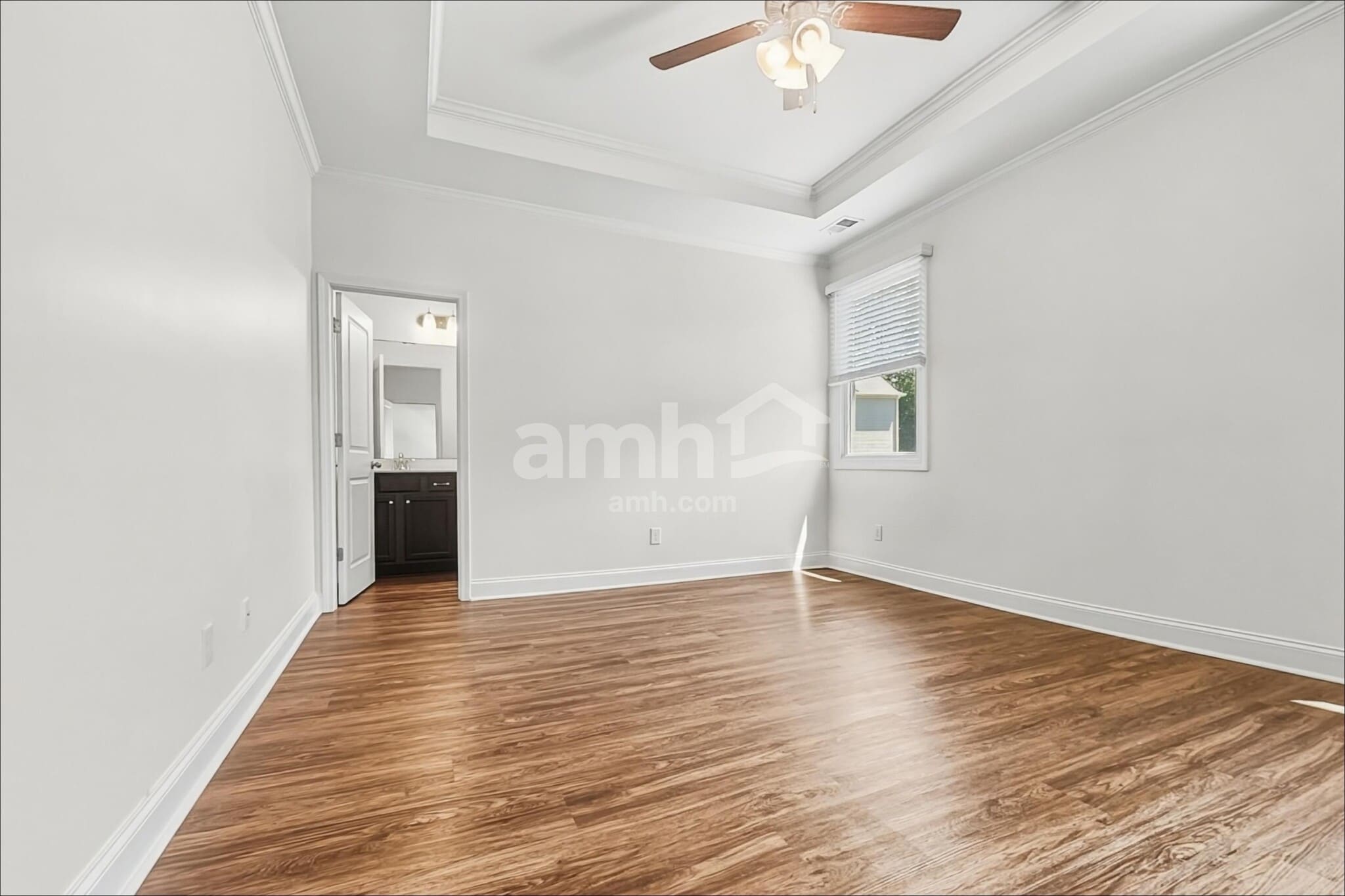 Building Photo - 118 Thatchet Dr