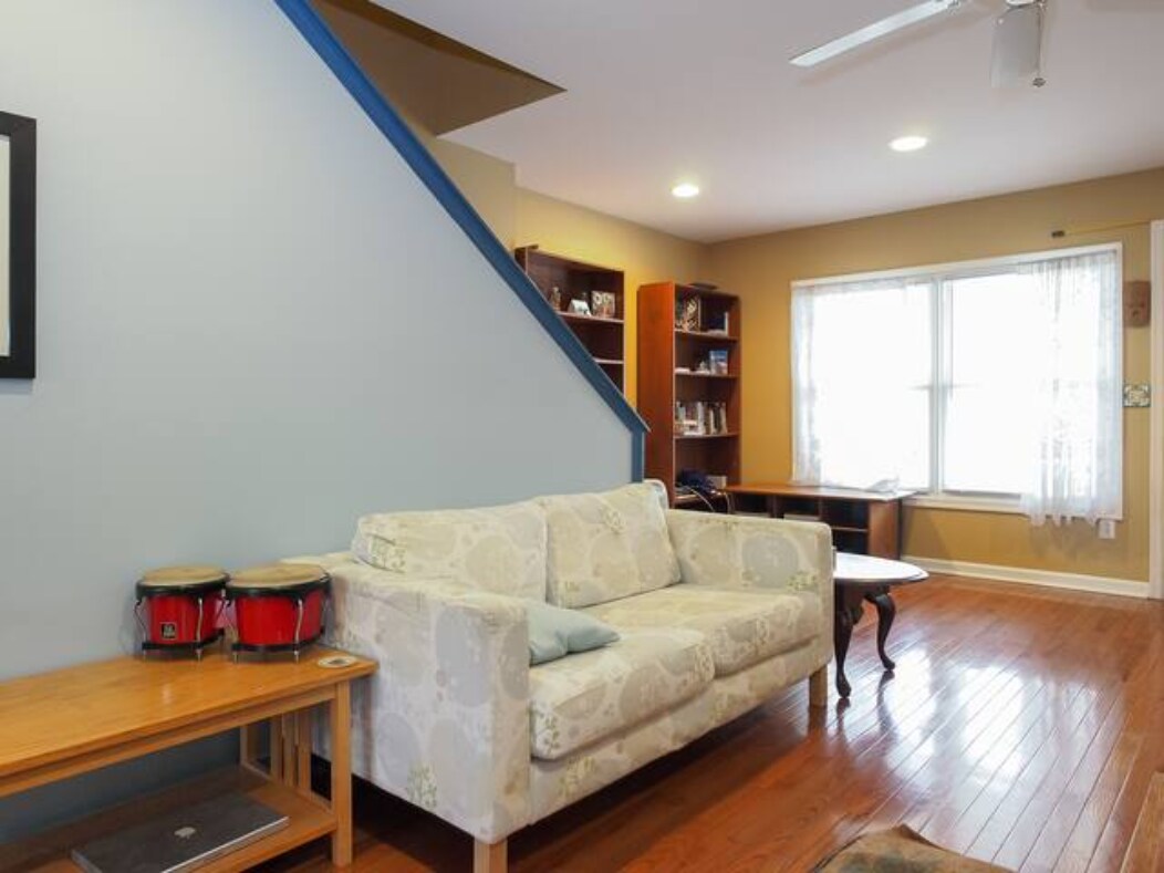 Building Photo - 3732 Falls Rd