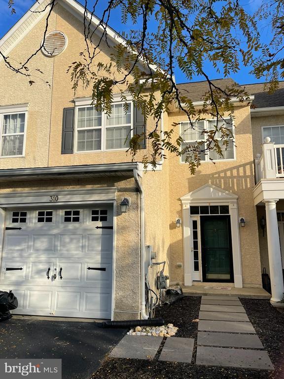 Building Photo - 310 Norwalk Way