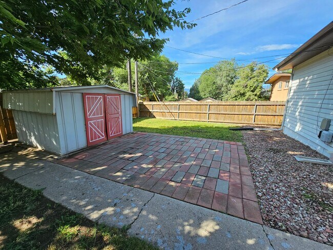 Building Photo - Charming 3-Bedroom Home Across from UCCS –...