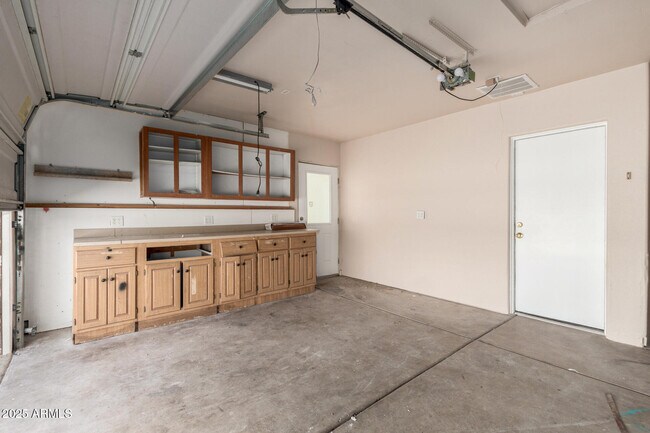 Building Photo - 4001 W Libby St