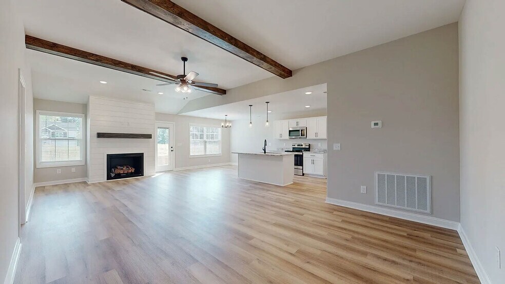 Building Photo - 409 Pomeroy Dr