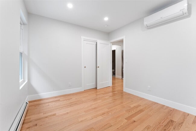 Building Photo - 46 North St