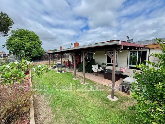 Building Photo - 3452 Lockwood Dr