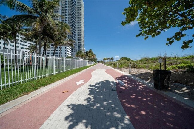 Building Photo - 6301 Collins Ave