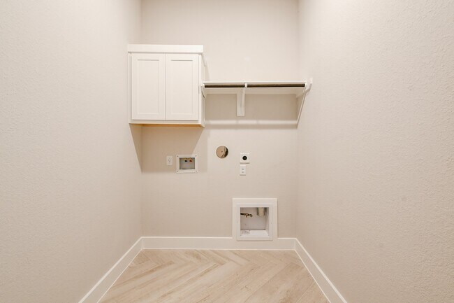 Building Photo - 4859 Antler Run Dr