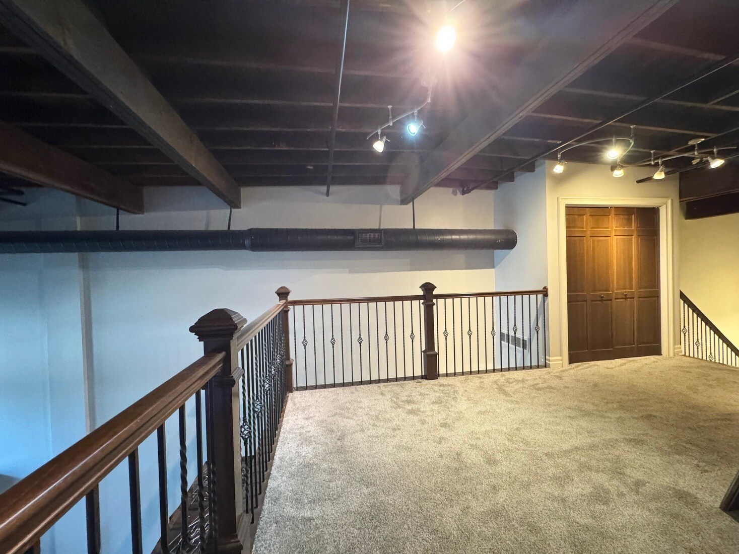 Building Photo - 1715 Summit St