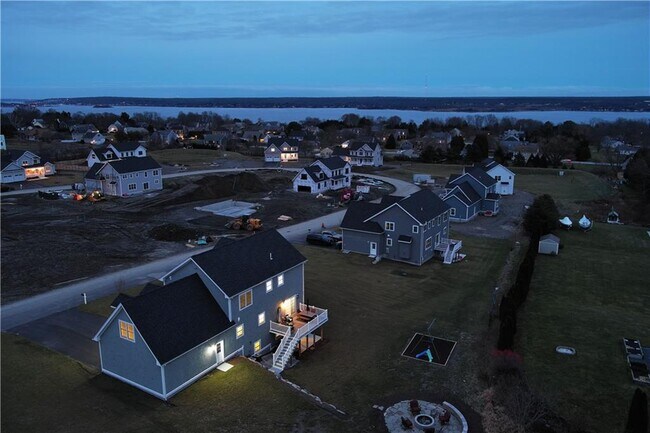 Building Photo - 142 Ferreira Ave