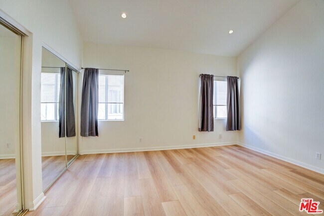 Building Photo - 2405 34th St