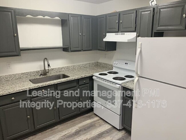 Building Photo - 105 Meaux Blvd Apt 9