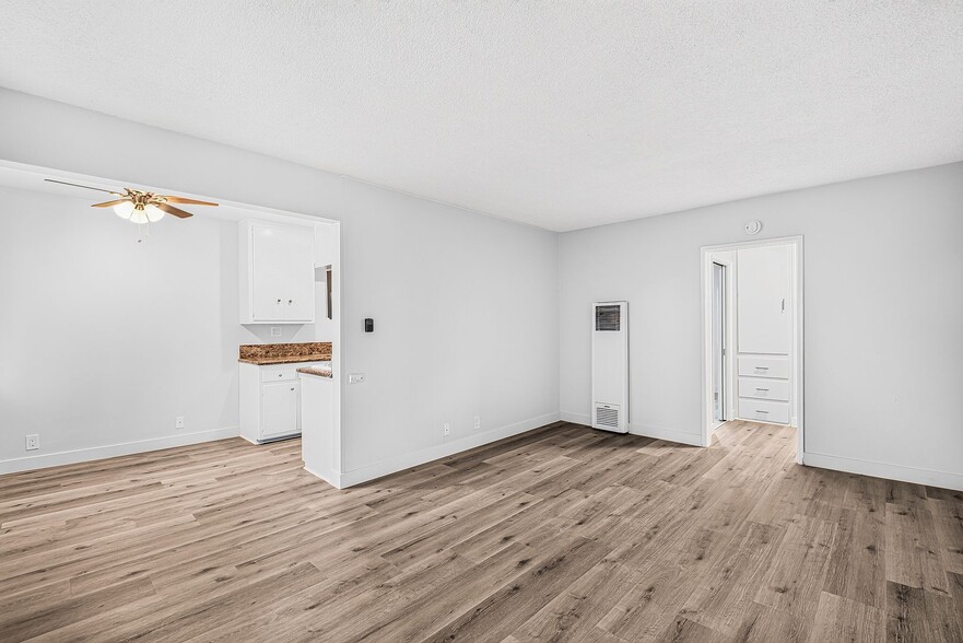 Building Photo - 3525 2nd St