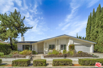Building Photo - 3107 Hodler Dr