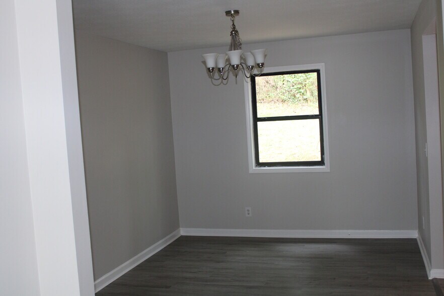 Building Photo - 1386 Williamsburg Ln