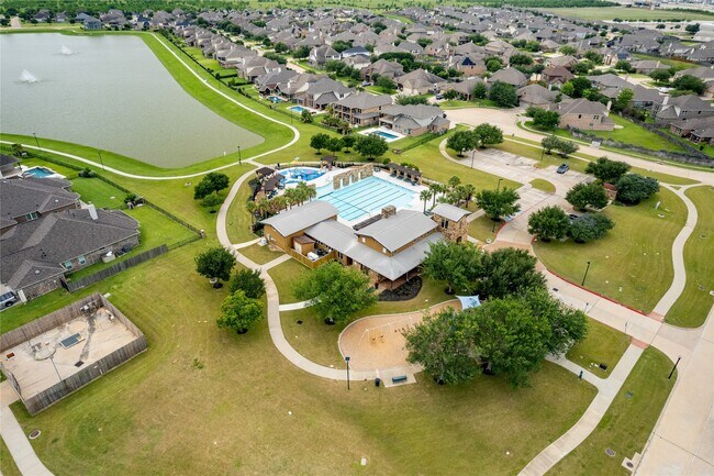 Building Photo - 16035 Kildeer Pt Dr