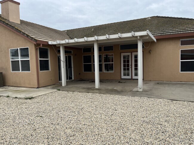 Building Photo - 2021 Nand Dr