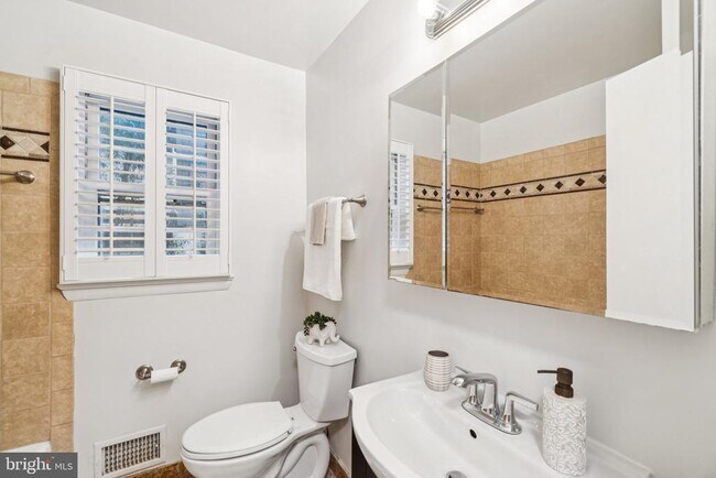 Building Photo - 1624 41st St N