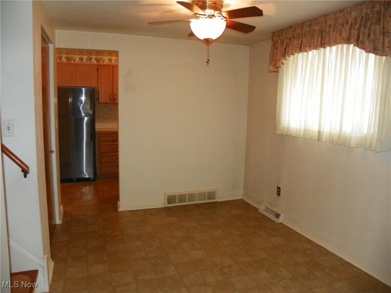 Building Photo - 4360 W 150th St