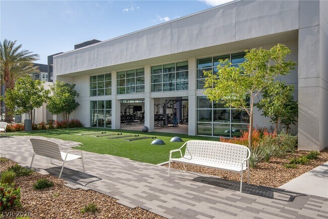 Building Photo - 11055 S Las Vegas Blvd