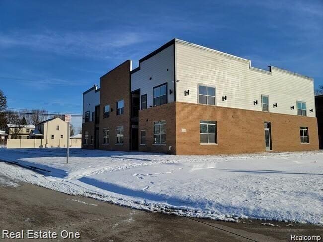 Building Photo - 24356 Ann Arbor Trail