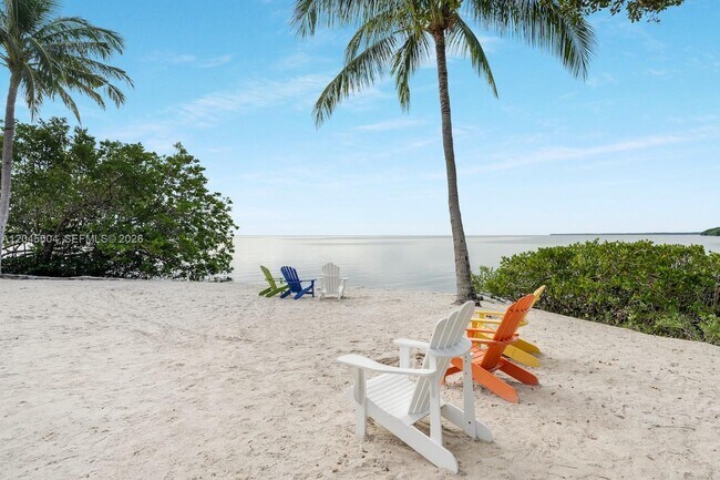 Building Photo - 6230 Paradise Point Dr