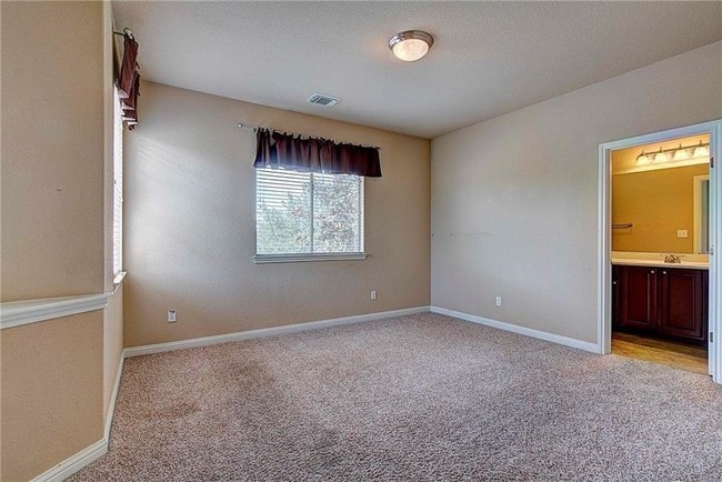 Building Photo - 2409 Santa Clara Ln