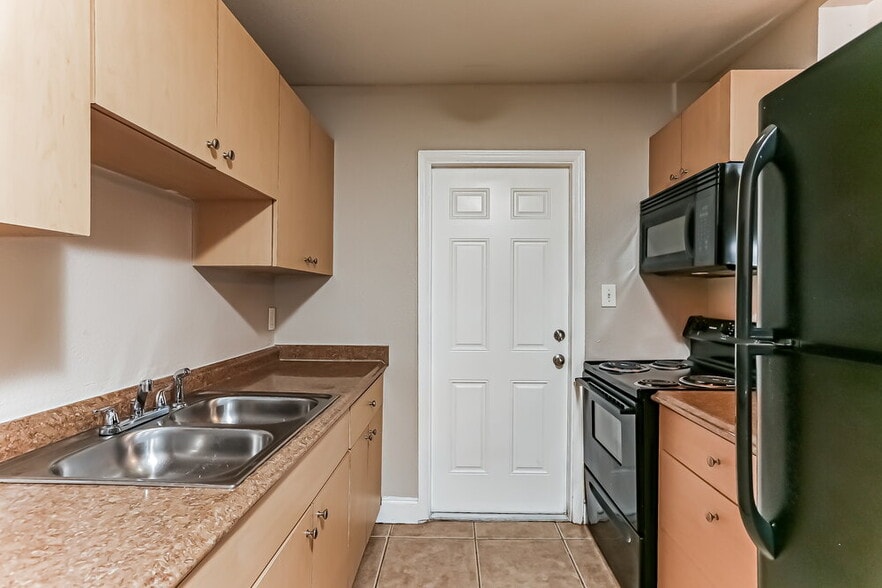 Building Photo - 1270 NW 29th Terrace