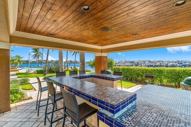 Building Photo - 127 Yacht Club Way