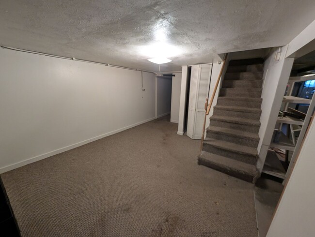 Building Photo - Quaint 2 Bedroom in Navy Yard City - TONS of Extra Space! Available Now!