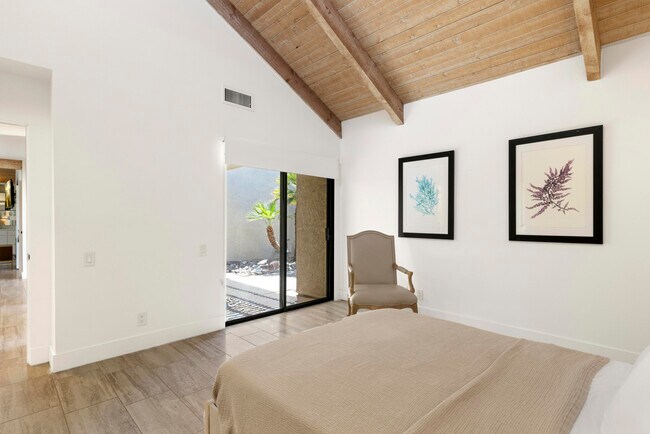 Building Photo - 306 Forest Hills Dr
