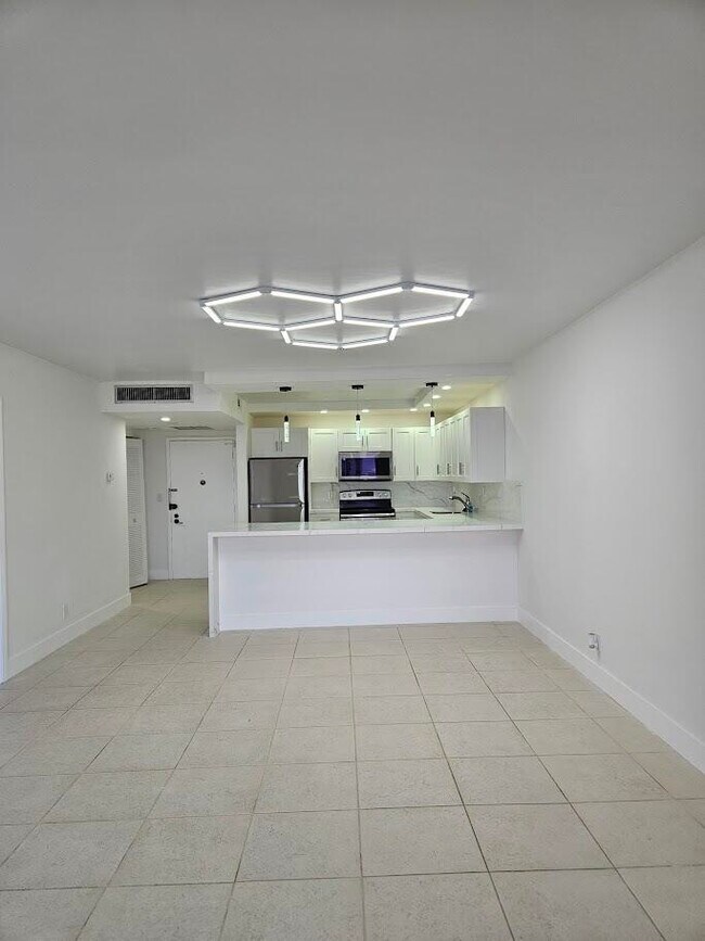 Building Photo - 600 Three Islands Boulevard