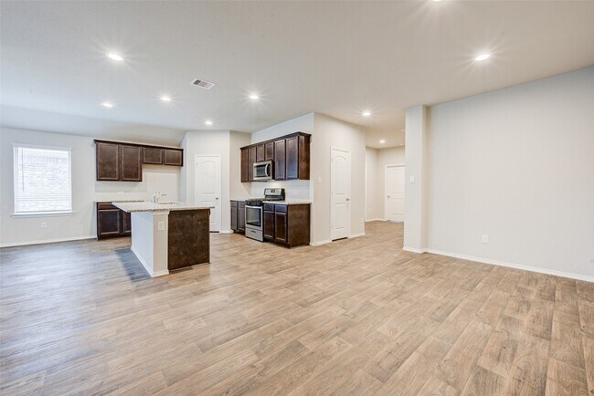 Building Photo - 13989 Leigh Lake Ln