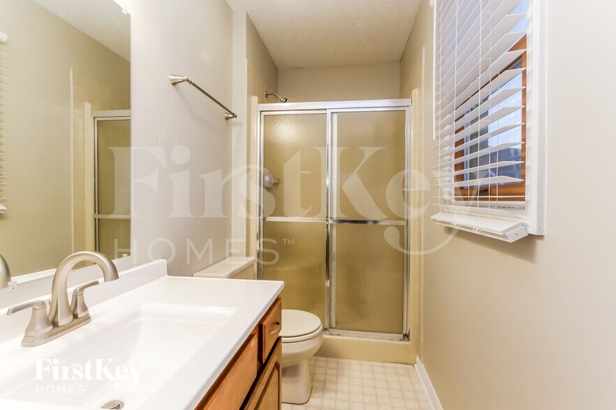 Building Photo - 458 Pebble Way