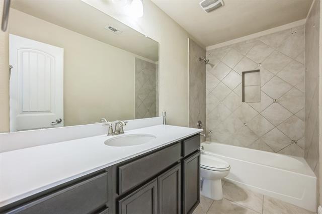 Building Photo - 301 Harcourt Ave