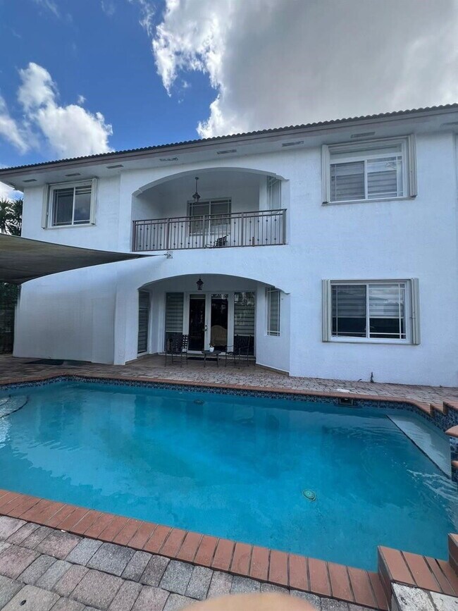 Building Photo - 6502 SW 162nd Ct