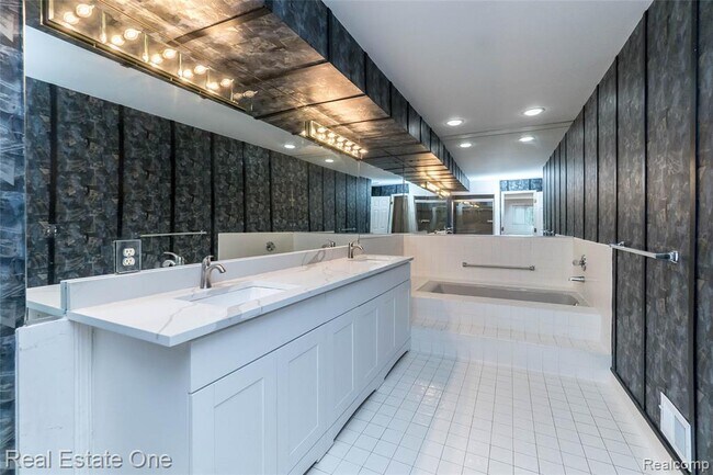 Building Photo - 37412 Legends Trail Dr